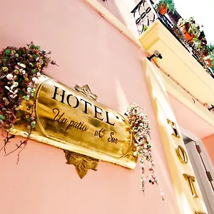 2* Hotel Un Patio Al Sur
